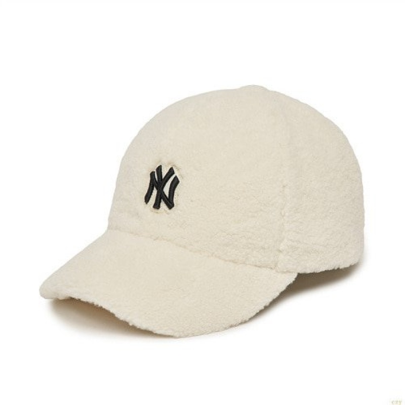 Casquettes MLB Fleece Unstructureball New York Yankees Accessoires Blanche | 8369BUCEL