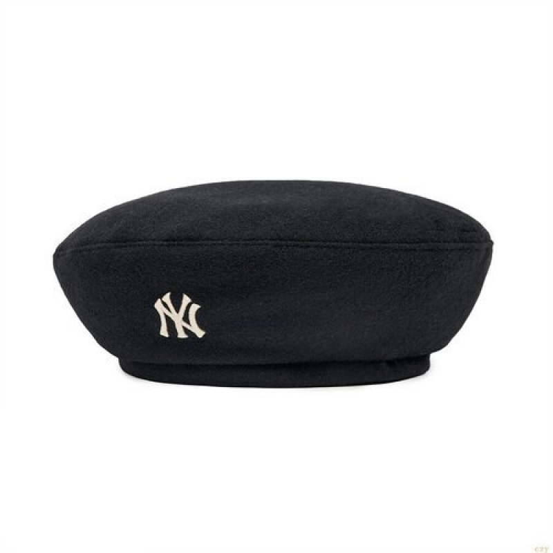 Chapeaux MLB Rookie Beret New York Yankees Accessoires Blanche | 8057BGDUV