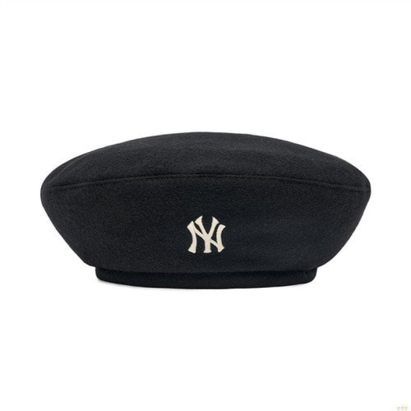 Chapeaux MLB Rookie Beret New York Yankees Accessoires Blanche | 8057BGDUV