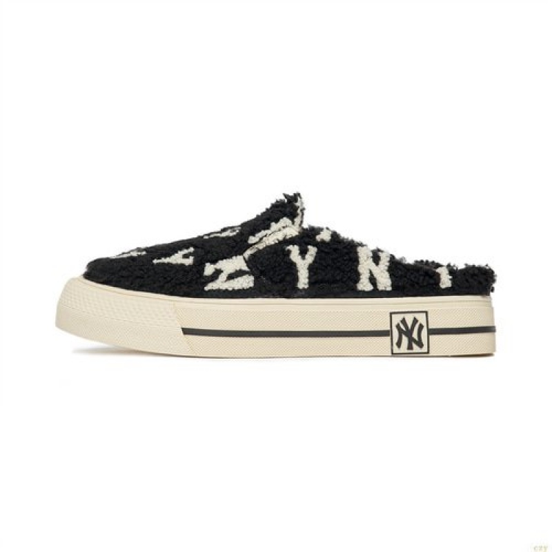 Chaussure Casual MLB Mule Fleece Monogra New York Yankees Chaussure Noir | 3175NDYMA