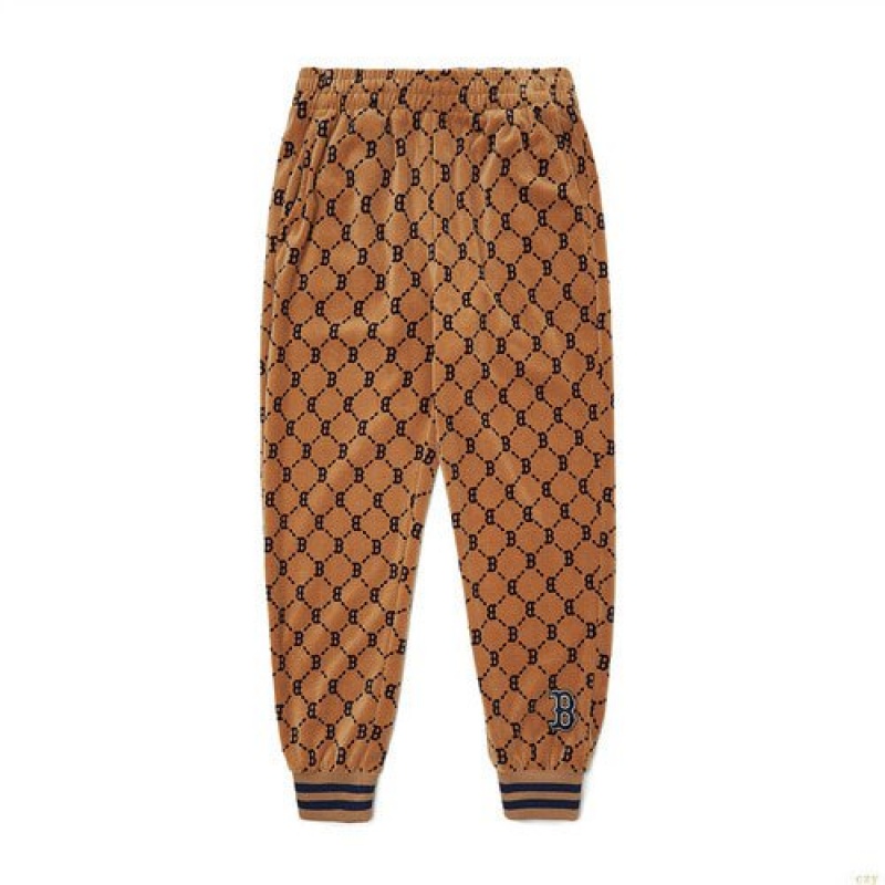 Pantalons Décontractés MLB Dia Monogra Allover Velvet Jogger Boston Redsox Vetement Beige | 3790UIVKL