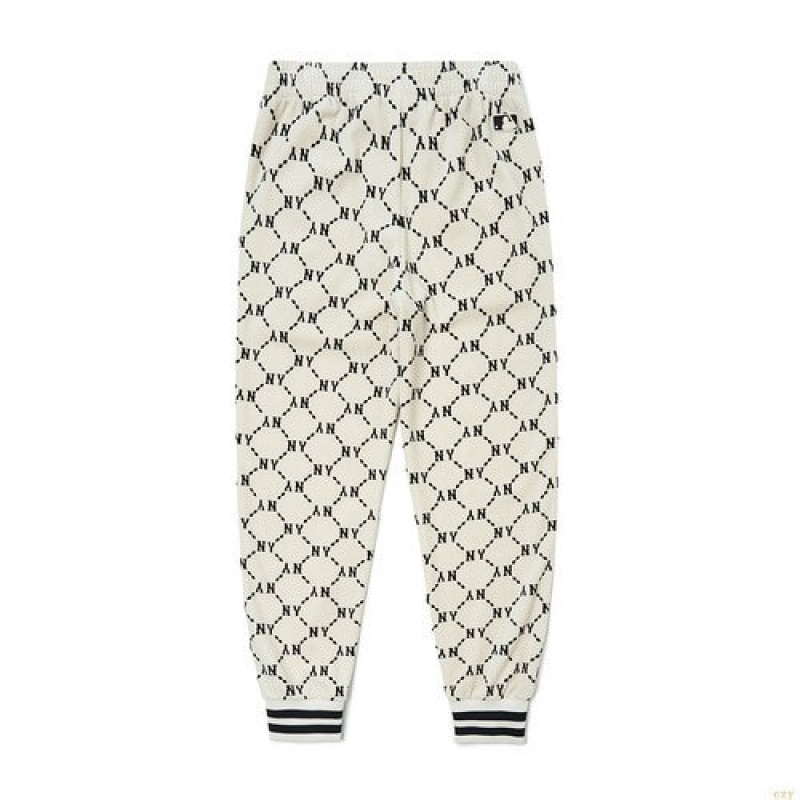 Pantalons Décontractés MLB Dia Monogra Allover Velvet Jogger New York Yankees Vetement Blanche | 9481ARXFK