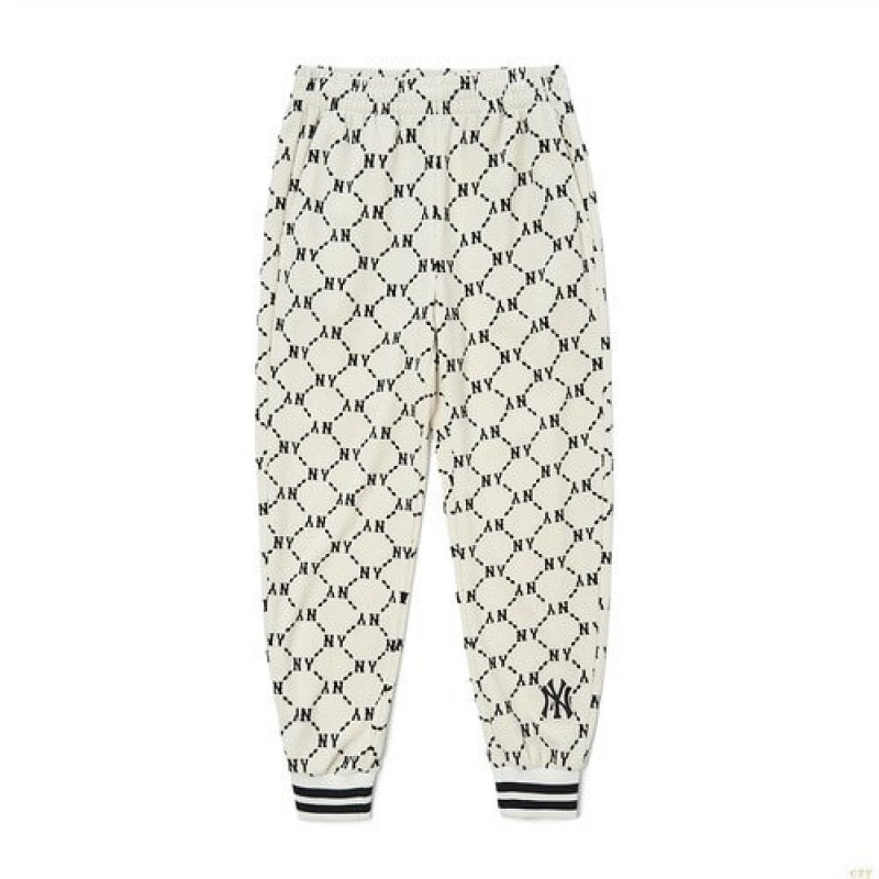 Pantalons Décontractés MLB Dia Monogra Allover Velvet Jogger New York Yankees Vetement Blanche | 9481ARXFK