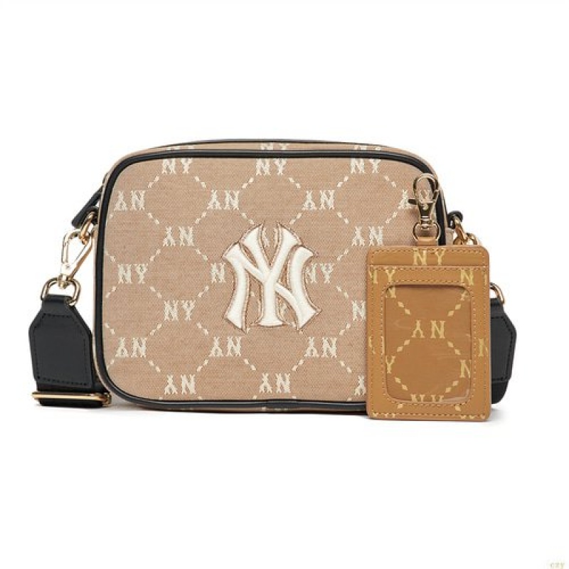 Sacs Crossbody MLB Dia Monogra Jq Camera New York Yankees Accessoires Beige | 0592KVQFU