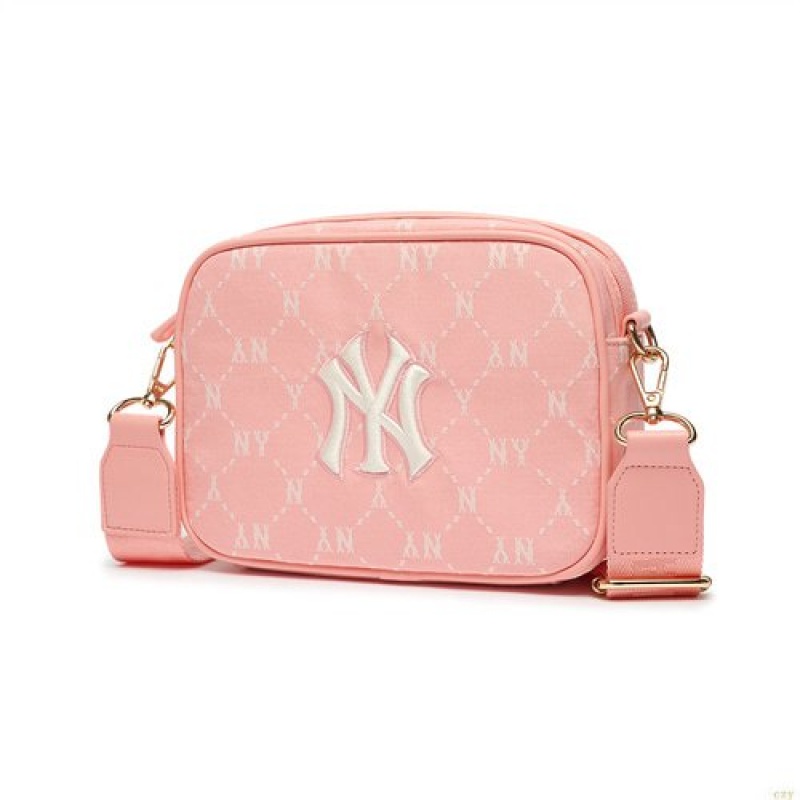 Sacs Crossbody MLB Monogra Camera New York Yankees Accessoires Rose | 7045WHJAP