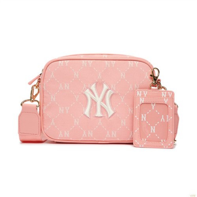 Sacs Crossbody MLB Monogra Camera New York Yankees Accessoires Rose | 7045WHJAP